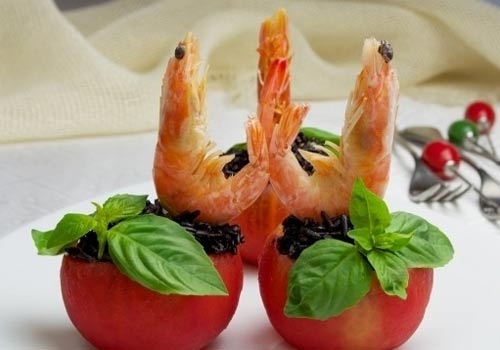 Фаршированные помидоры рисом - фото
