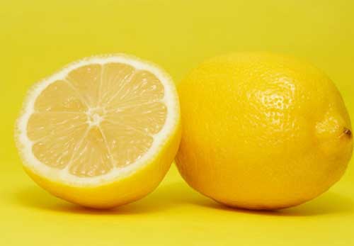 Лимон – враг камней в почках - фото
