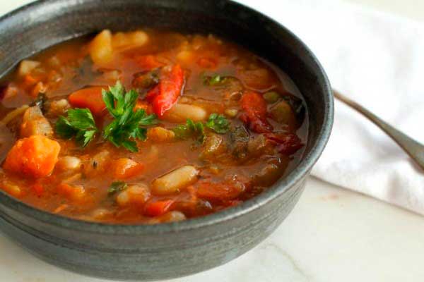 Суп с фаршем и овощами по-мексикански