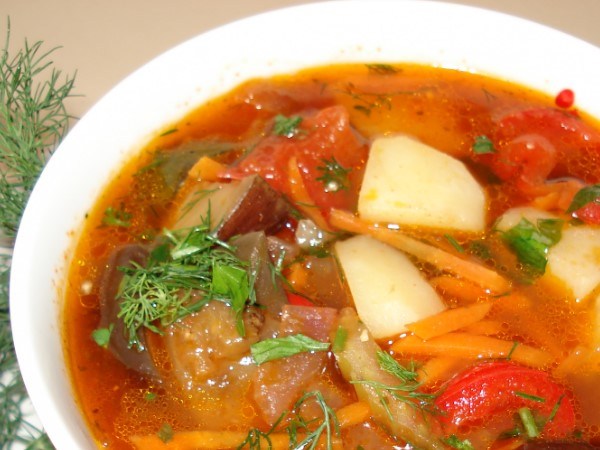 Овощной суп с кабачками и баклажанами