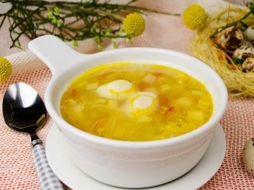 Рецепт овощного супа с перепелиными яйцами - фото