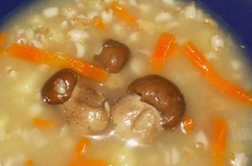 Рецепт перлового суп с грибами - фото
