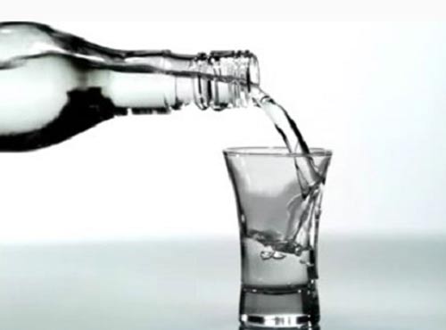 Как следует пить водку - фото