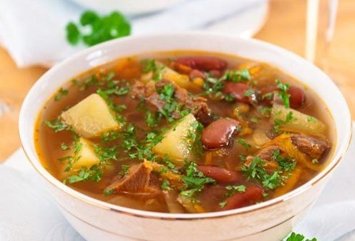 Говяжий суп с фасолью