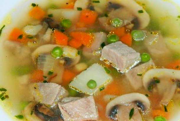 Рецепт супа с сушеными грибами и свининой