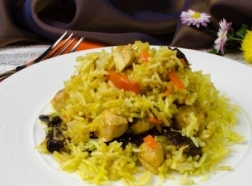 Рис с курицей и черносливом с фото