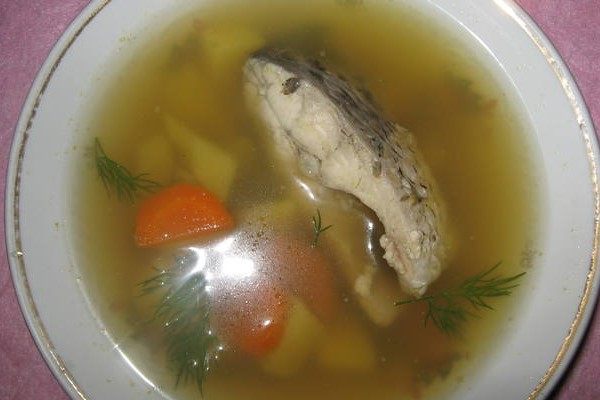Рыбный суп из головы карпа