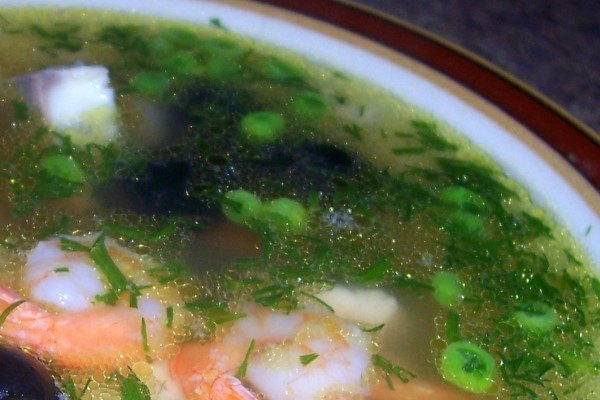 Рыбный суп с горошком