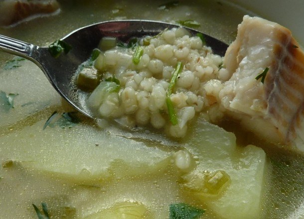 Рыбный суп с перловой крупой