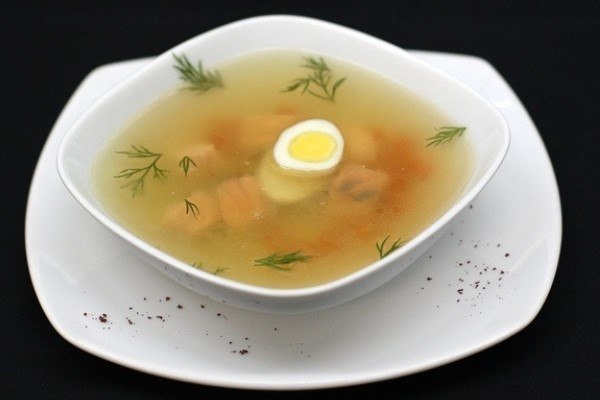 Суп с яйцом и рыбой