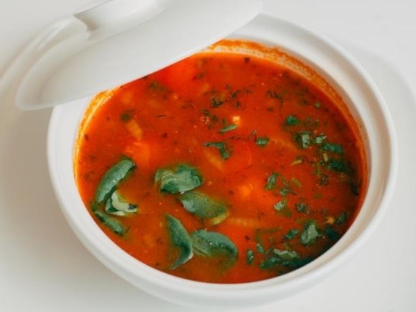 Рыбный суп с томатами
