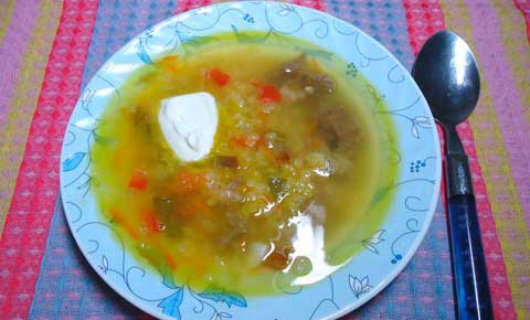 Суп из чечевицы на говяжьем бульоне
