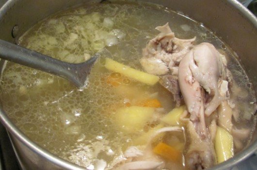 Суп из бедра курицы
