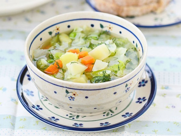 Суп из замороженных овощей и брынзой