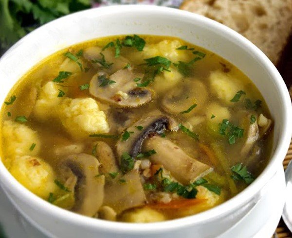 Суп с грибами и клецками