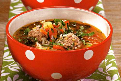 Рецепт вкусного томатного супа с фрикадельками - фото