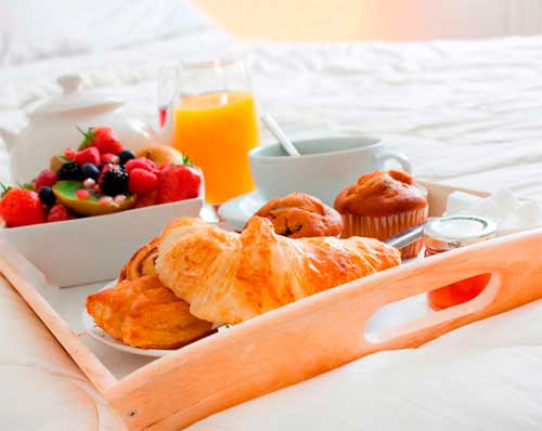 Завтрак в постель – приятное начало дня! - фото